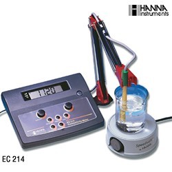 哈纳HANNA EC214实验室台式电导率测定仪